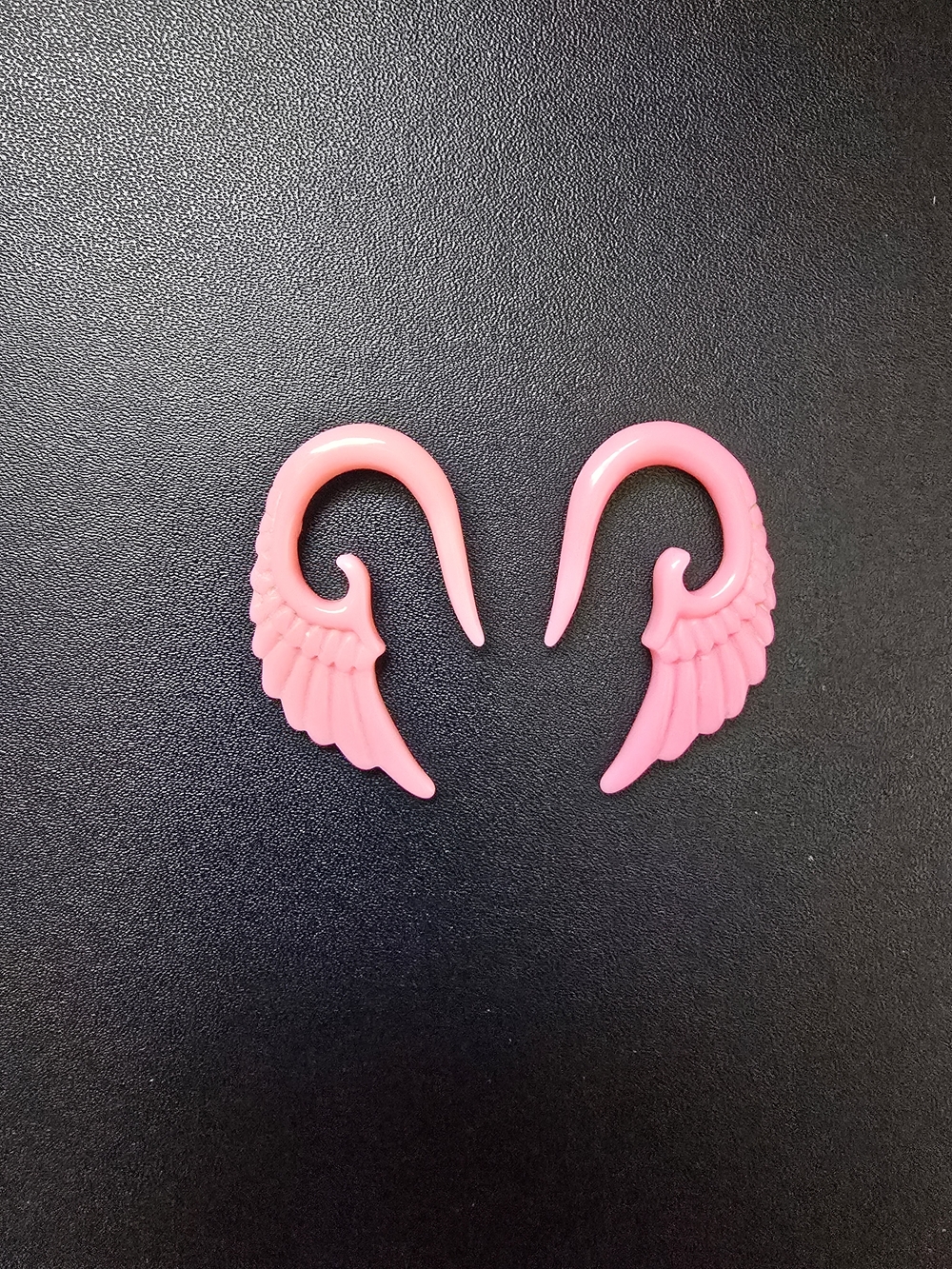 Soft Pink Wing Hangers For Stretched Lobes